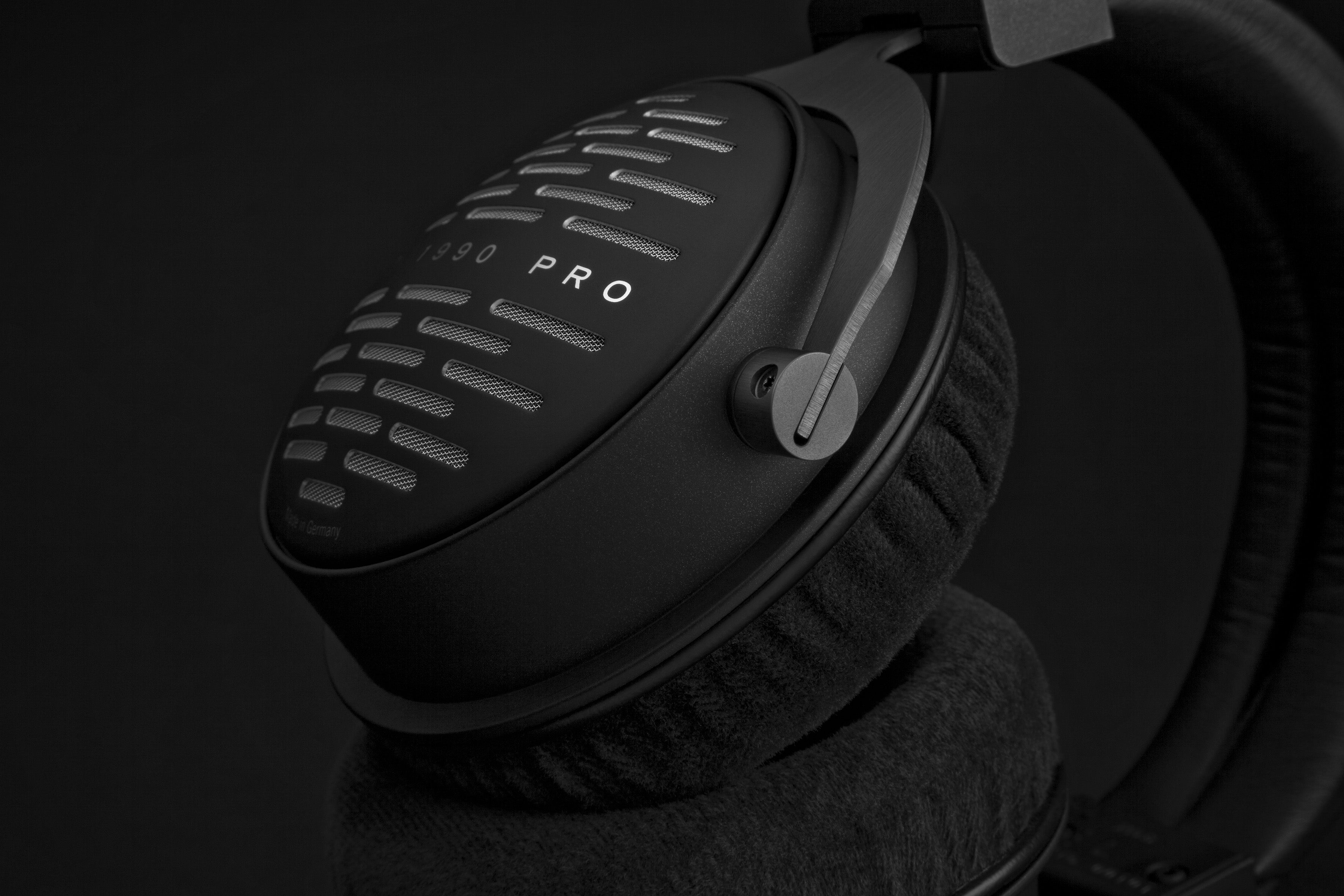 Beyerdynamic DT 1990 PRO Detail Photograph